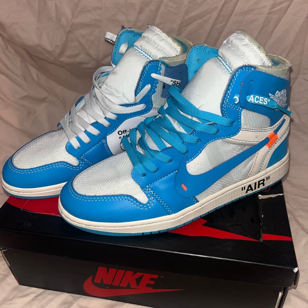 Off-White x Air Jordan 1 Retro High OG 'UNC'